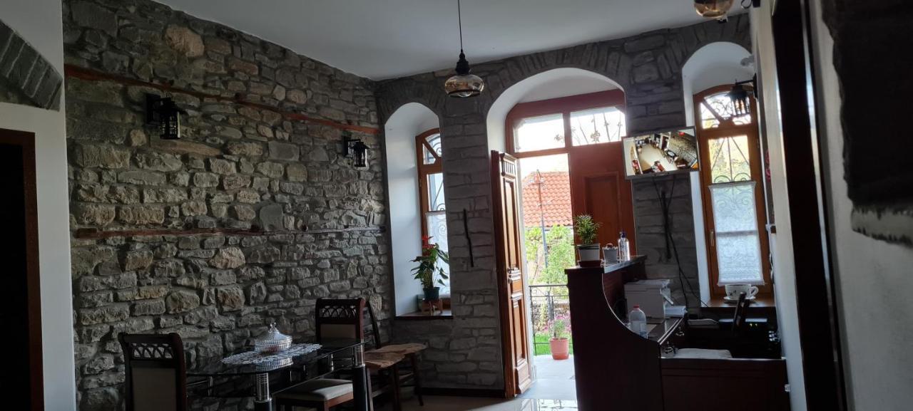 Garden Guest House Пермет Екстер'єр фото