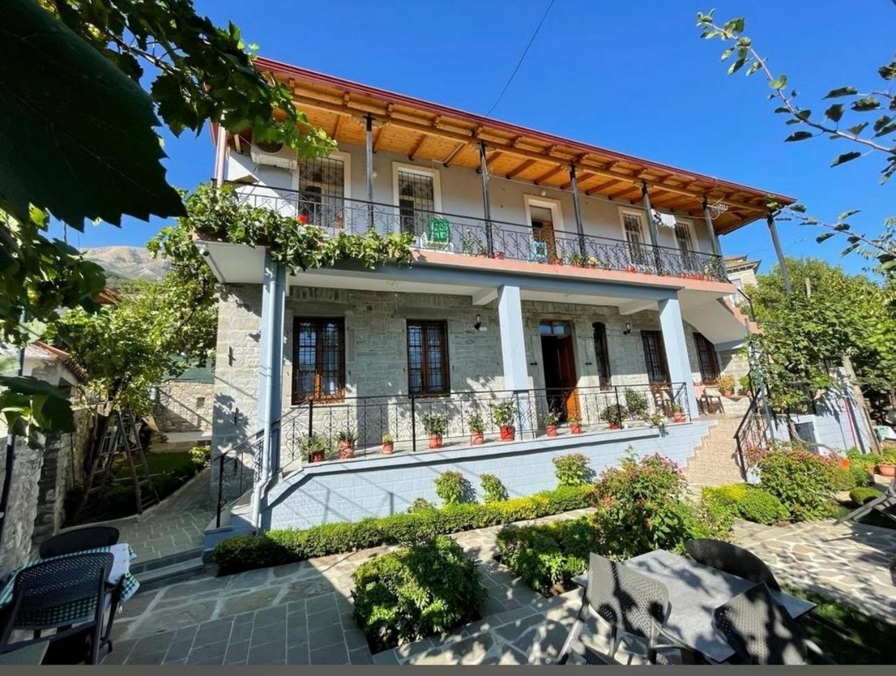 Garden Guest House Пермет Екстер'єр фото